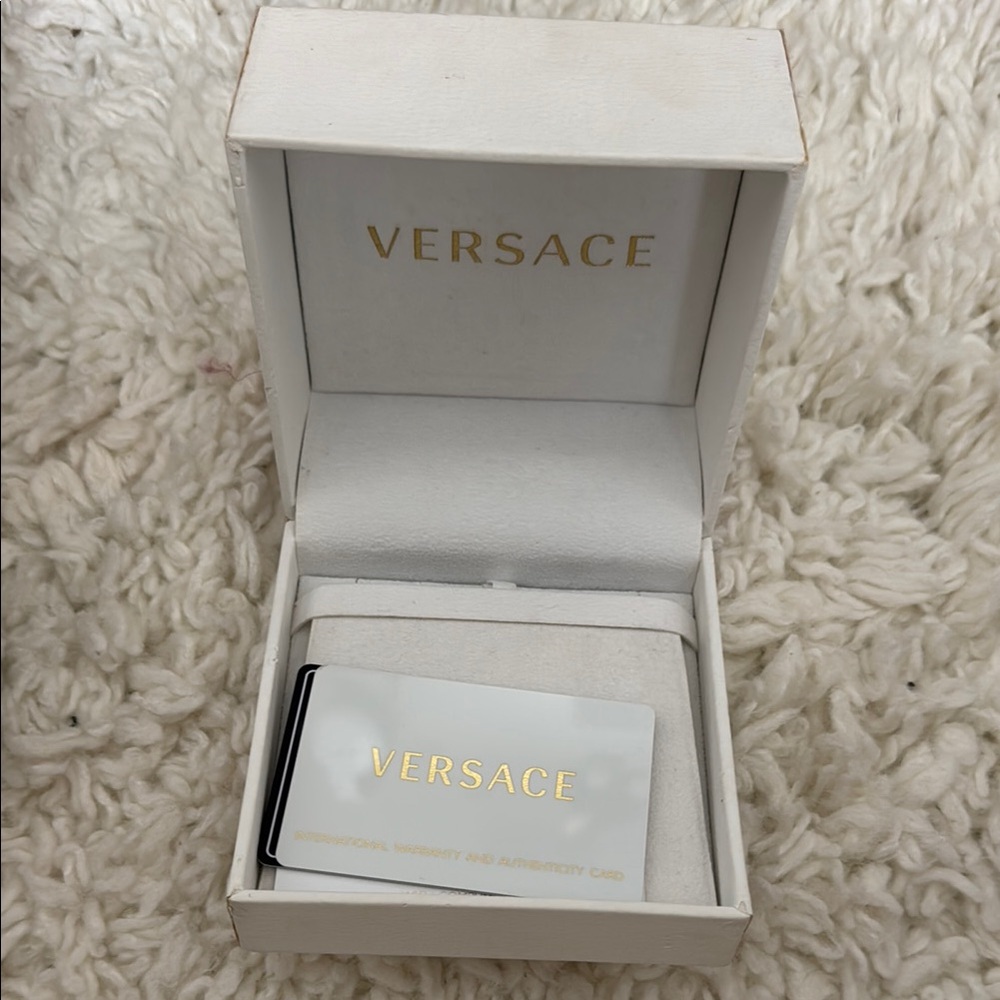 Versace Gold Box - Picture 3 of 7
